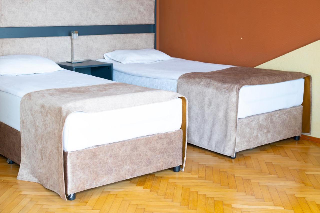 Hotel Slaviani Dimitrovgrad  Ngoại thất bức ảnh