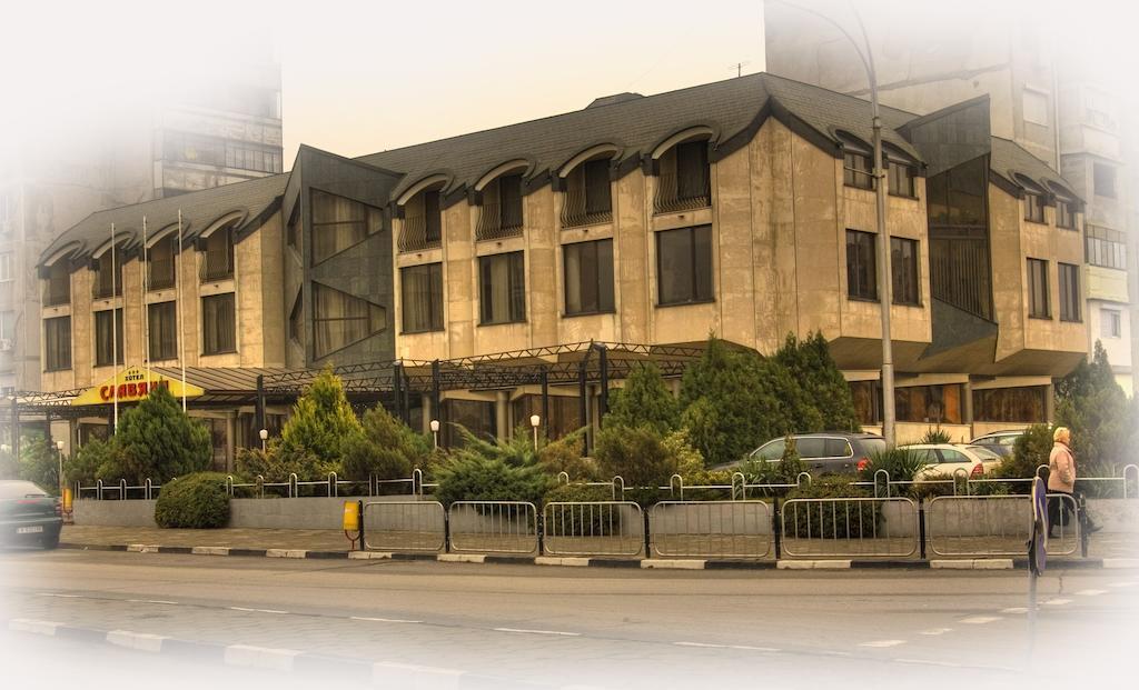 Hotel Slaviani Dimitrovgrad  Ngoại thất bức ảnh